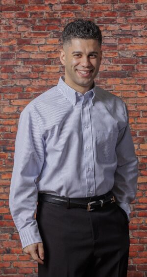 Men's Long Sleeve Lightweight Easy Care Oxford Shirt